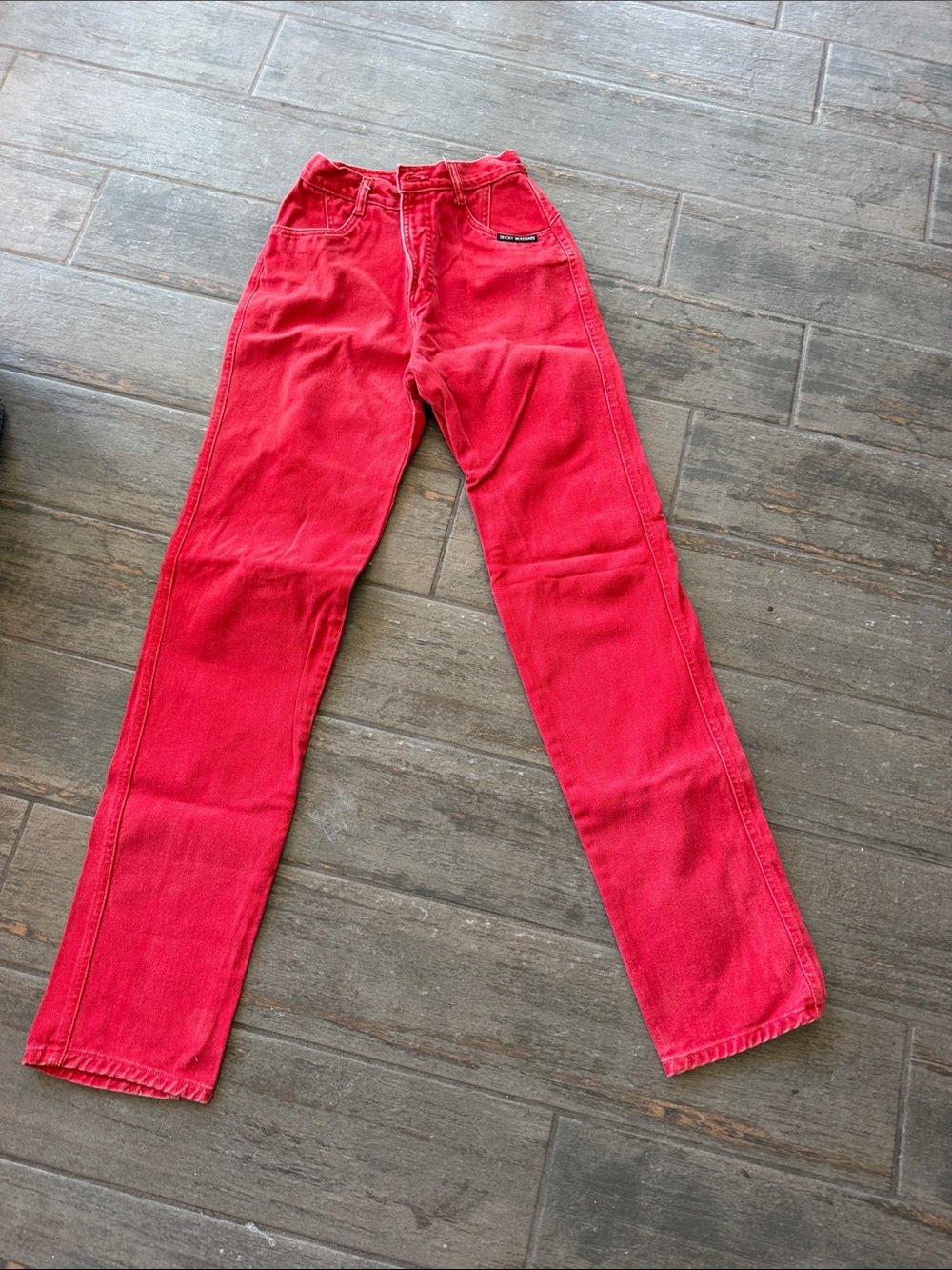 Vintage Rocky Mountain Straight-Leg Jeans inVibrant Red